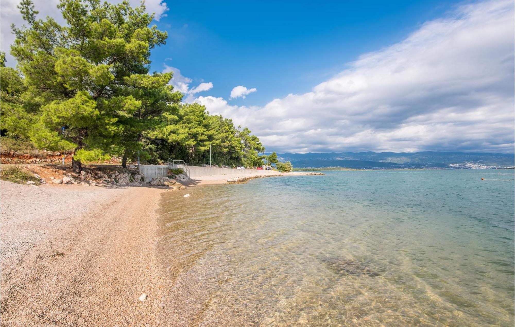 Gorgeous Apartment In Cizici With House Sea View Kültér fotó