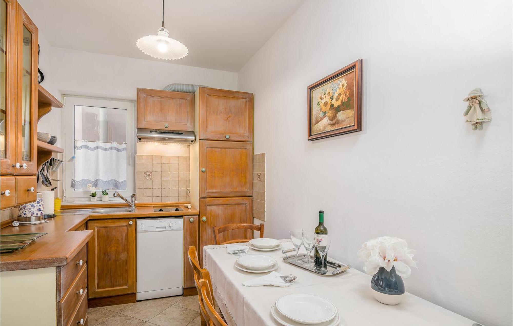 Gorgeous Apartment In Cizici With House Sea View Kültér fotó