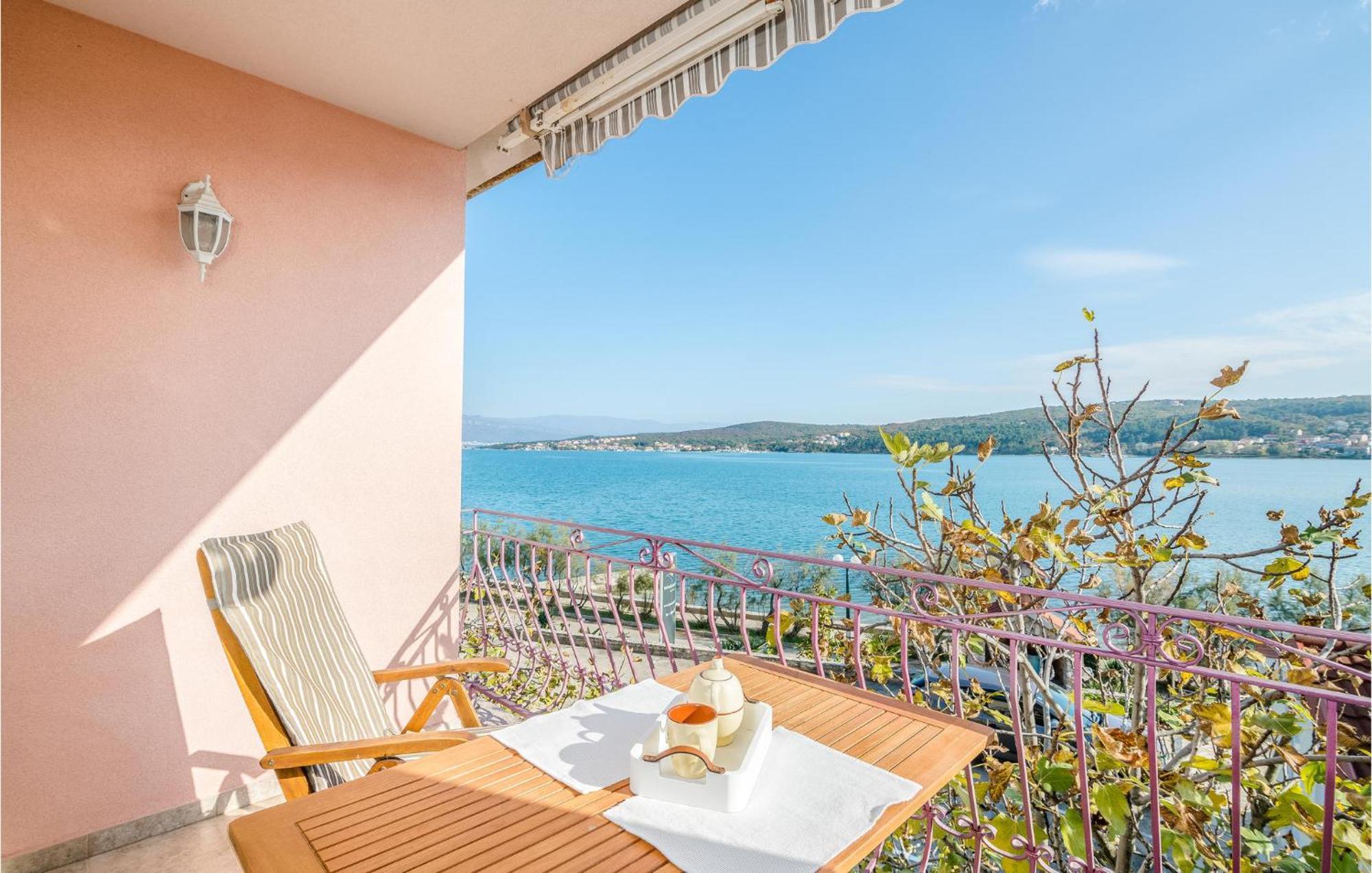 Gorgeous Apartment In Cizici With House Sea View Kültér fotó