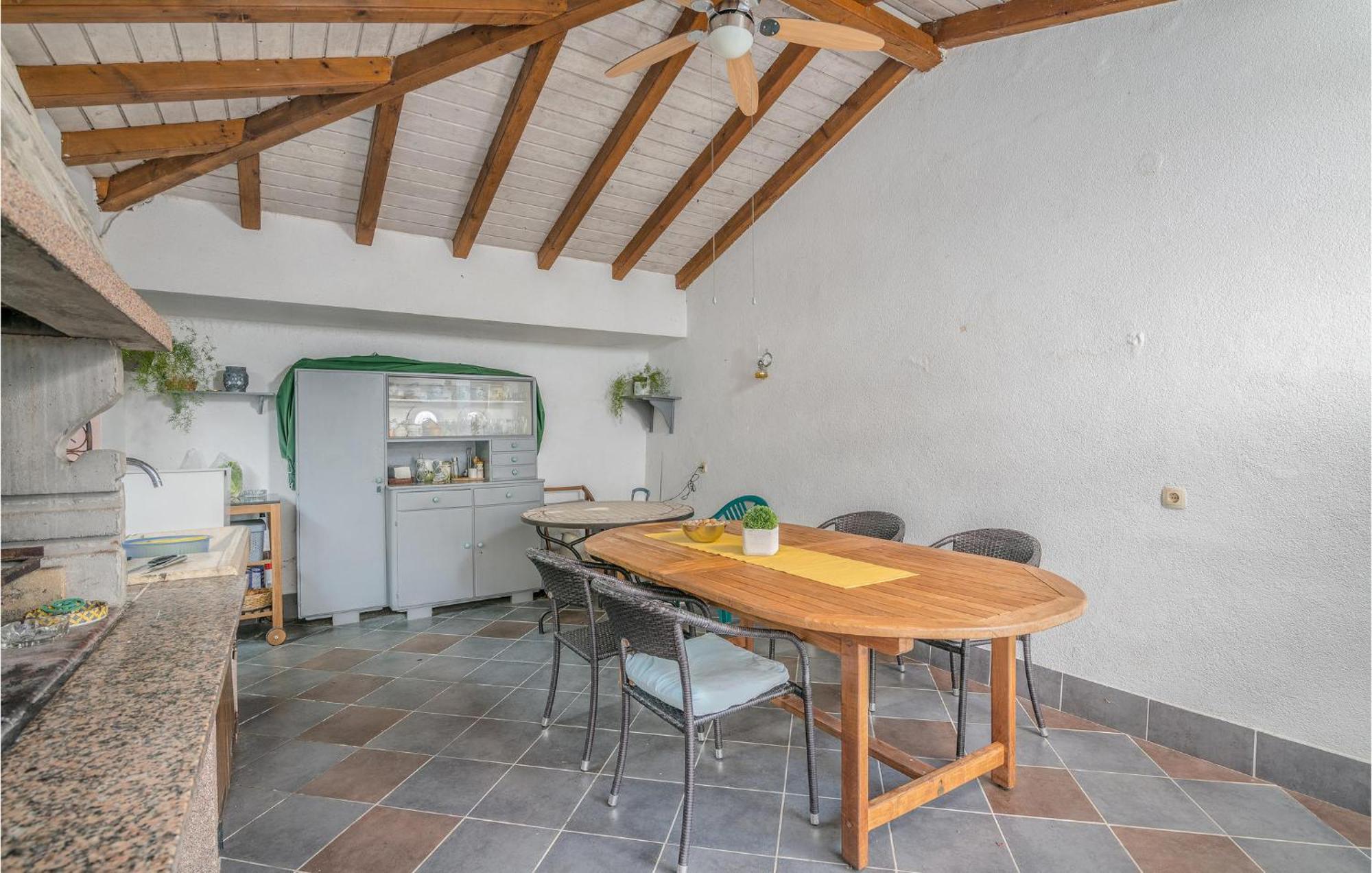 Gorgeous Apartment In Cizici With House Sea View Kültér fotó